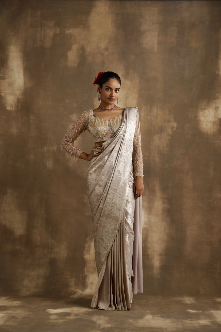 Elegant Gold Pre draped Saree