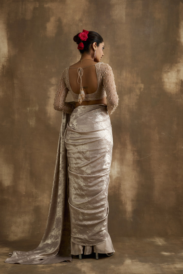 Elegant Gold Pre draped Saree