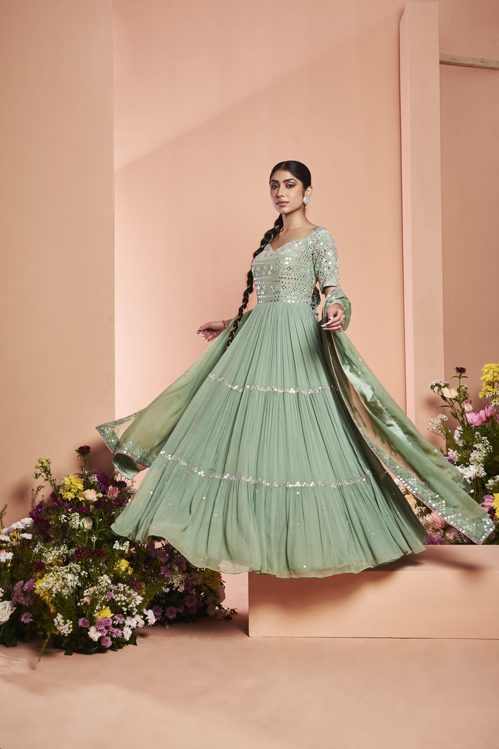 AD11 NK/SS022 Frost Green Tiered