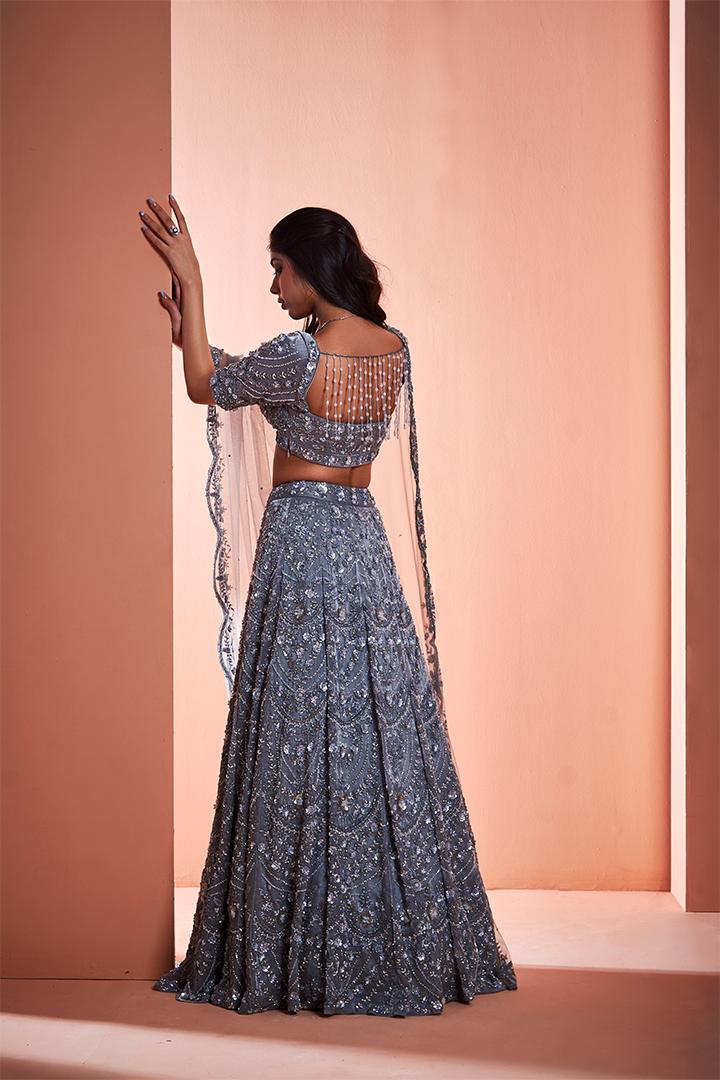 AD08 NK/SS05 Sparkling Grey Crystal