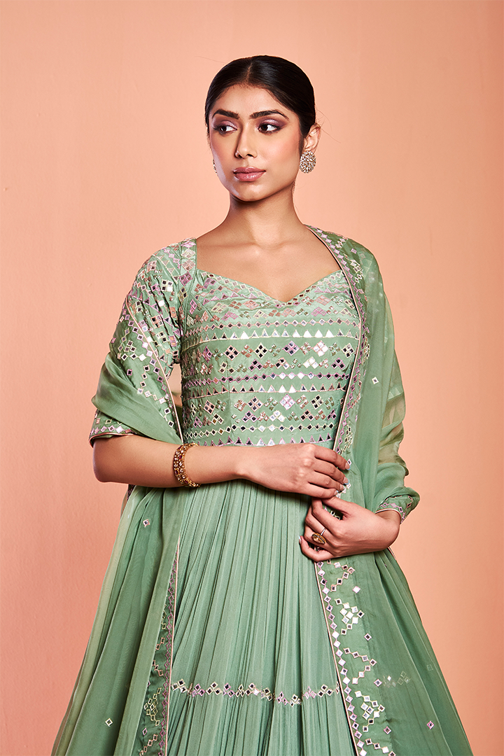 AD11 NK/SS022 Frost Green Tiered