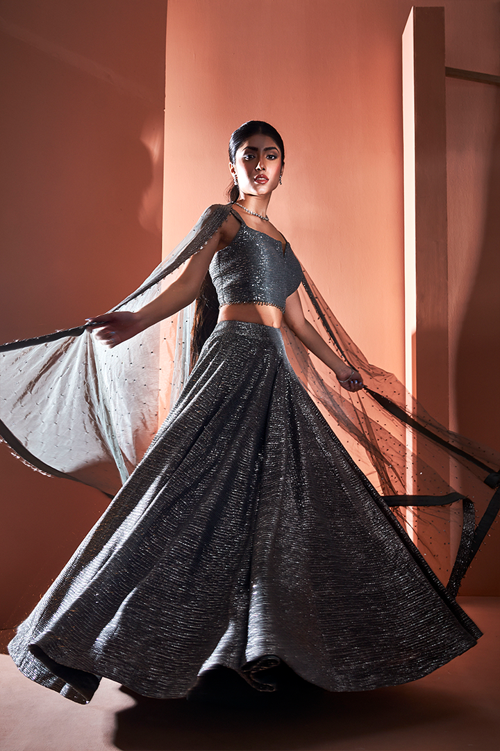 AC08 NK/SS07 Metallic Silver Shimmer