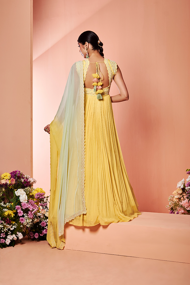 AC04 NK/SS015 Daisy Yellow Pleated