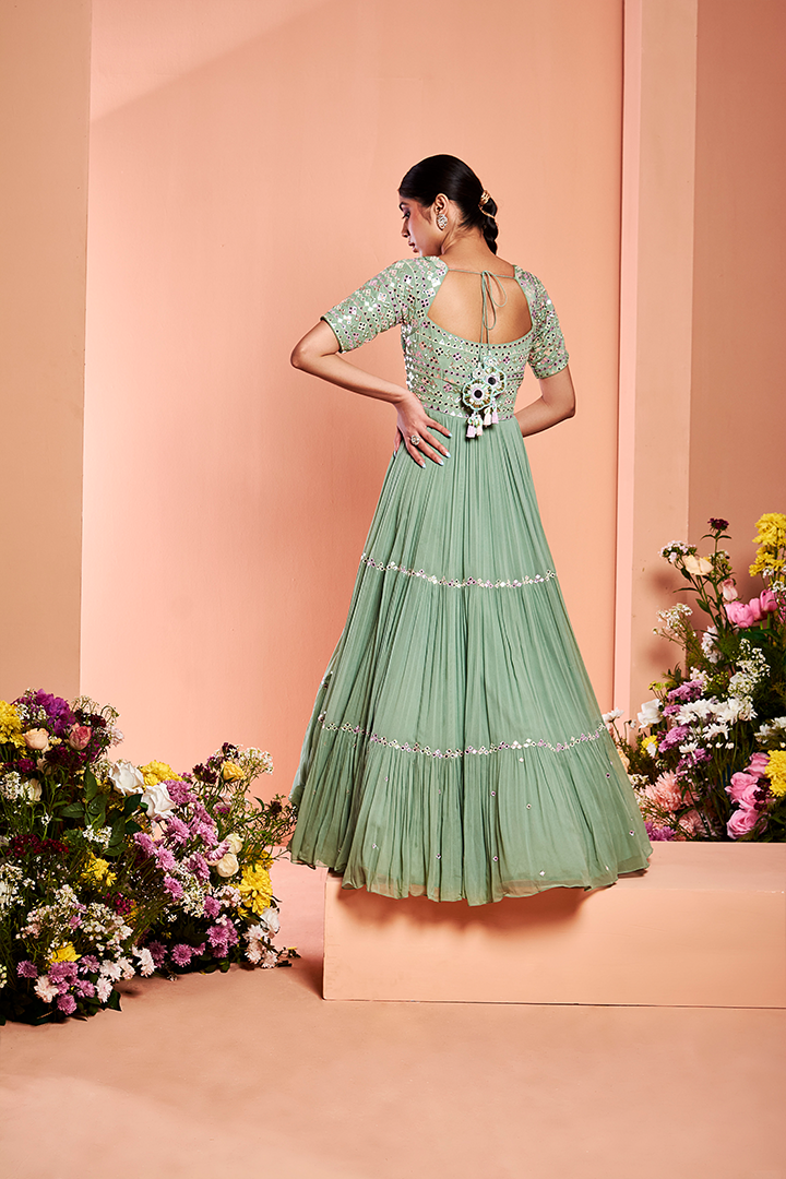 AD11 NK/SS022 Frost Green Tiered