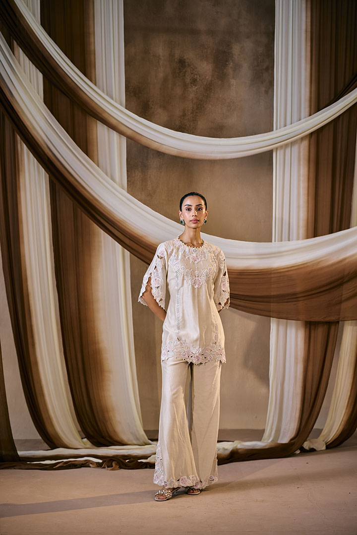 Beige chanderi silk embroidered Kurta set